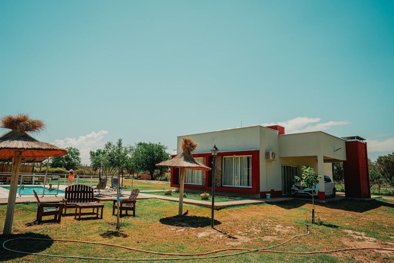 Parque con quincho y cabañas